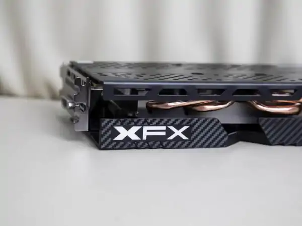 碳纤维外观千元优选游戏卡 讯景XFX RX590GME黑狼显卡评测