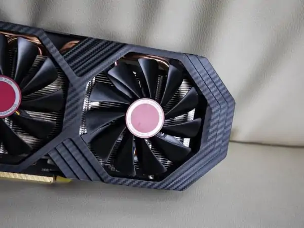 碳纤维外观千元优选游戏卡 讯景XFX RX590GME黑狼显卡评测